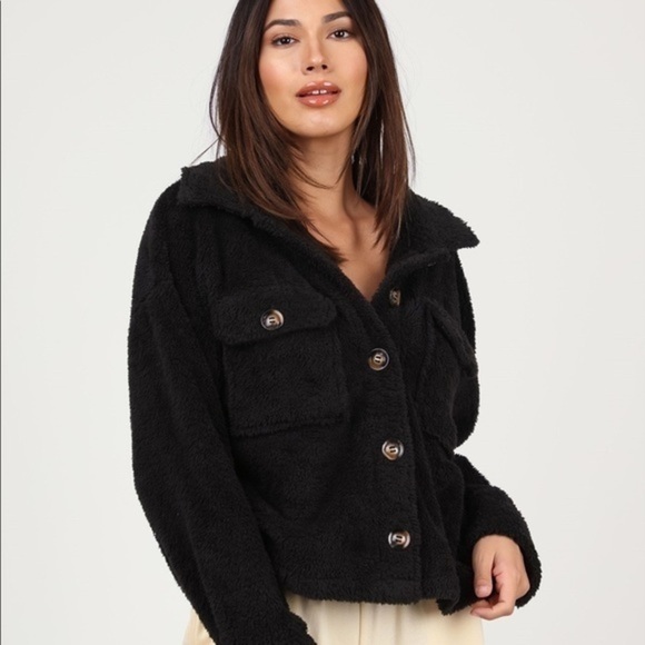 🆕White button front soft fleece jacket. - Picture 6 of 6